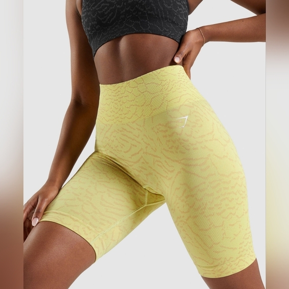 Gymshark Adapt Animal Seamless Cycling Shorts Firefly Yellow size small​ - Picture 12 of 13